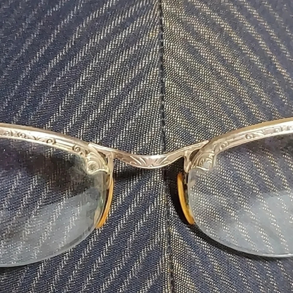 Vintage‎ Goldtone Prescription Eyeglasses Original case with optometrists name - Picture 3 of 12